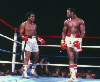 Larry Holmes Vs Muhammad Ali 8x10 Photo Boxing Picture Color