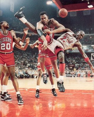 Rick Mahorn & Michael Jordan 8x10 Photo Philadelphia 76ers Bulls Basketball Nba