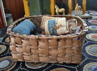 Vintage Primitive Sewing Basket With Sewn In Pin Keep And Vintage Quilt Scraps