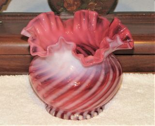 Vintage Fenton Cranberry Opalescent Swirl Ruffled Rim 4 3/4 " Vase 1950 