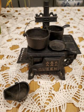 Vintage Queen Cast Iron Miniature Toy Stove