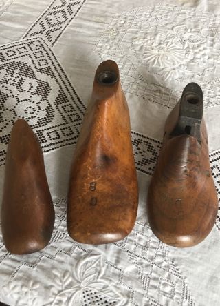 Set 3 Antique Childs Wood Shoe Forms Molds Tiger Maple Infant 3 Sizes Stamped