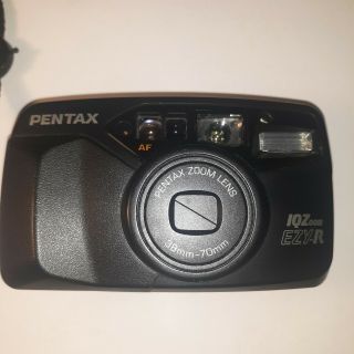Vintage Pentax Iqzoom Ezy - R 38mm 70mm Point And Shoot Film Camera Estate