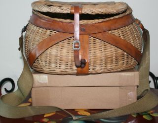 Antique Vtg Wicker Split Willow Fishing Creel Basket W Leather Straps