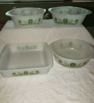 Vtg Pyrex 4 Pc.  Set.  Glasbake.  Baking/casserole Dishes.  Square/round.  Green/white.