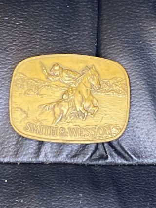 Vintage 1975 Smith & Wesson Cowboy & Indians Gunfight Brass Belt Buckle