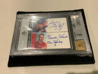 2002 - 03 Sp Authentic Sign Of The Times Gordie Howe Wayne Gretzky Auto 3/99