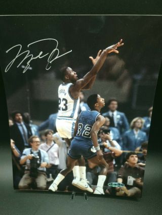 Michael Jordan Autograph Upper Deck 8x10