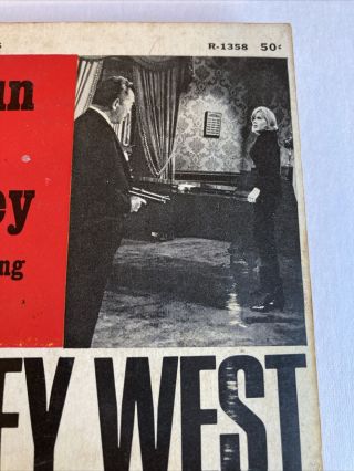 A Gun for Honey G G Fickling vintage Honey West TV tie - in paperback Anne Francis 3