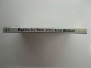 Alfred Hitchcock ' s Happiness is a Warm Corpse,  Dell Paperback,  1970s 3