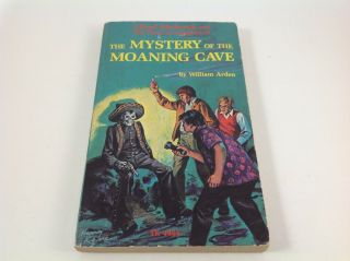 Hitchcock Three Investigators Mystery Of The Moaning Cave Paperback 1968