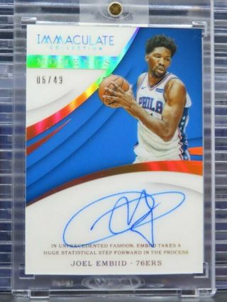 2017 - 18 Immaculate Joel Embiid Moments Acetate Auto Autograph 06/49 P56