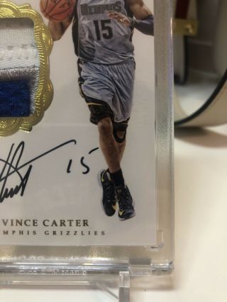 2016 - 17 Panini Flawless Vince Carter Patch Auto 5/10 Gold SP Patch 5