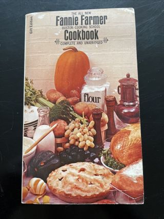 The All Fannie Farmer Boston Cooking School Cookbook (gift Edition)
