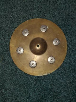 Vintage 12 Inchees Ludwig Brass Cymbal Symbol.