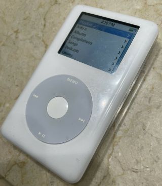 Apple 20gb Ipod Classic 4th Gen White A1099 Good Vintage,  Battery