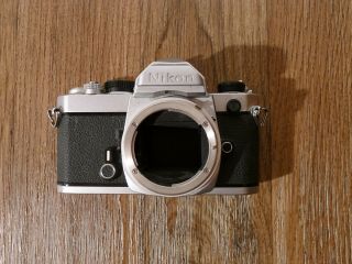 Vintage Nikon Fm 35mm Film Slr Body Only Japan 2433213