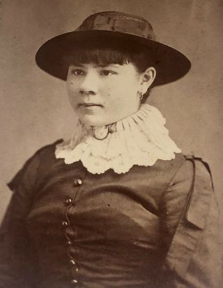 Antique Estate Late 1800s Cabinet Photo Of Woman With Hat St.  Joseph Missouri
