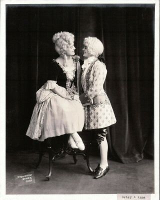 Vintage Photograph Lesbian Interest Theatre/ballet Costumes Chicago Opera Photo