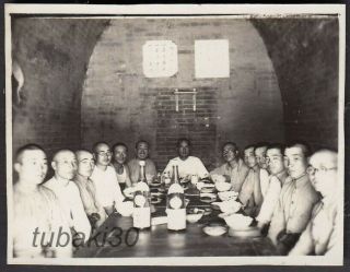 Q19 China Shanxi Linfen 山西臨汾窯洞 1930s Photo Jap Army Drinking Sake In Yaodong