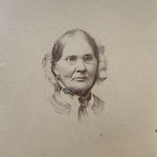 Antique Cdv Photograph Woman Glasses Civil War Era Tax Stamp Worcester,  Ma