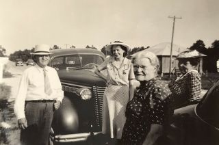 1930’s People Vintage Automobile Car Photograph Picture