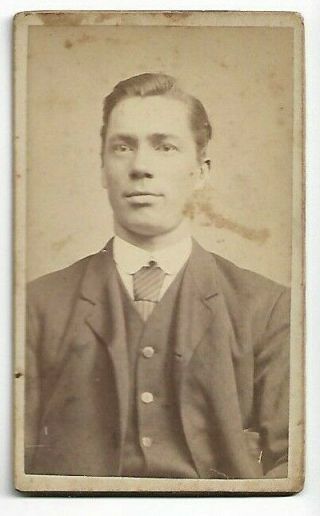 Vintage Cdv - Unidentified Man - Photo By Gilmore,  Worcester,  Ma (3617)