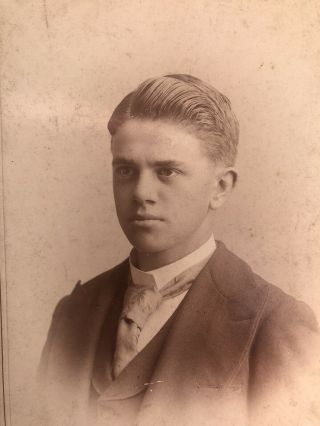 Very Handsome Young Man Cabinet Photo - Id - Ohio Thoughtful Face - Gay Interest