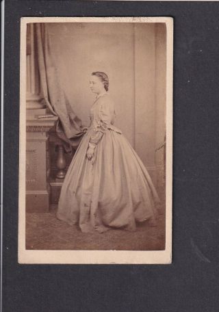 Victorian Photo Cdv - A Young Lady - Photo Usherwood,  Dorking