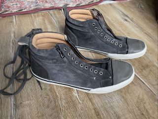 Rare John Varvatos Men ‘s11.  5 Gray Suede Leather Zip Shoes X Converse Bootleg