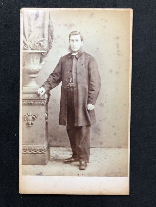 Victorian Carte De Visite Cdv: Gent: Villiers & Sons: Newport Mon: Curtain Beard