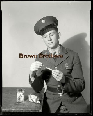 1940s Wwii Army Officer W/marvels Cigarettes Film Photo Camera Negative 1 - Bb
