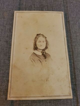 Vintage Cdv Woman With Hat By M.  C.  Dwight Of Palmyra,  Mo