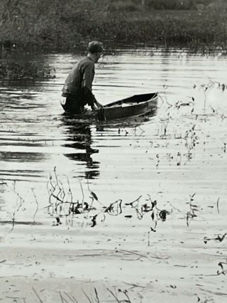 Vtg 1930/40’s B/w Duck Hunting Photo,  Young Man “picking Up The Deeks”4 1/2x2 3/4