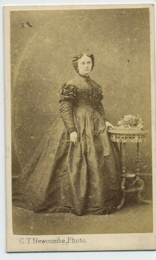 Antique Cdv Photograph Of Young Victorian London Woman Standing By A Table D2