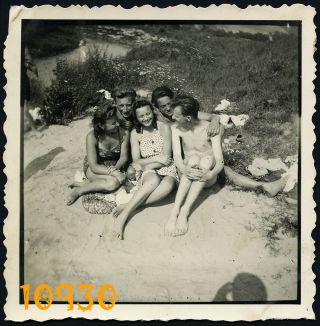 Orig.  Vintage Photograph,  Shirtless Boys,  Girls In Swimsuit 1930’s Hungary