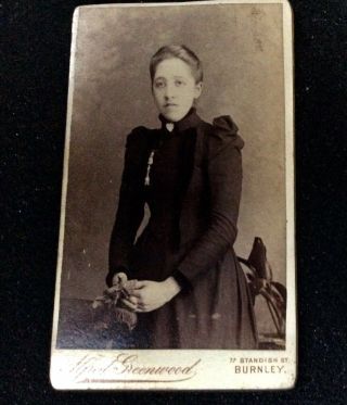 Late 19th Century 4 X 2.  5” Cdv By Alfred Greenwood Burnley Uk Young Woman