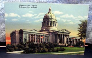 Vintage Linen Postcard " Missouri State Capitol ",  Jefferson City,  Mo -
