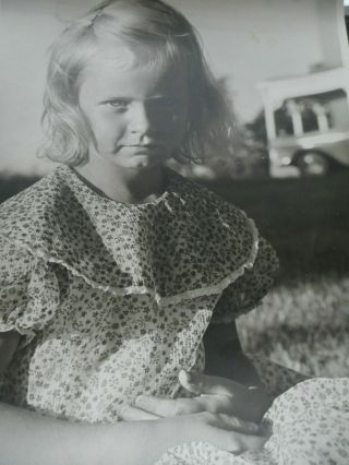 Vtg 40s? B&w Photo Angry Little Girl Flowered Farm Dress 14x11 " Children Of Corn
