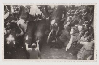 Spain Pamplona Running With The Bulls By Jose Galle Vintage Orig Photo (60180)
