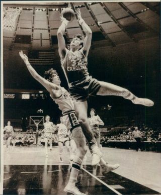 1973 Press Photo College Basketball N Carolina Vs Massachusetts Elston Murphy