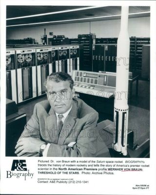 1996 Press Photo Dr Werner Von Braun Saturn Rocket Model Tape Drive Computers