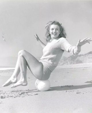 1945 Marilyn Monroe Photograph By Andre De Dienes Beach Volleyball 11x14