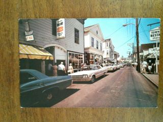Ma: Street Scene At Provincetown,  Cape Cod - Vintage Postcard