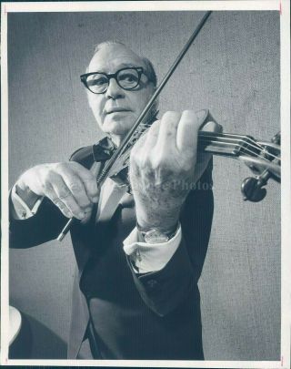 1973 Photo Jack Benny Comedian Violinist Actor Fiddler On The Loose 7x9