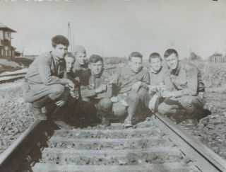 Vintage Photo Affectionate Handsome Guys Men Soldiers On Rails Flowers Gay Int