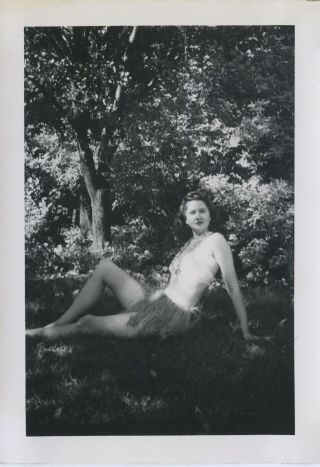 Vintage Photo.  Sexy Woman Pinup Pose In Hawaiian Hula Outfit.