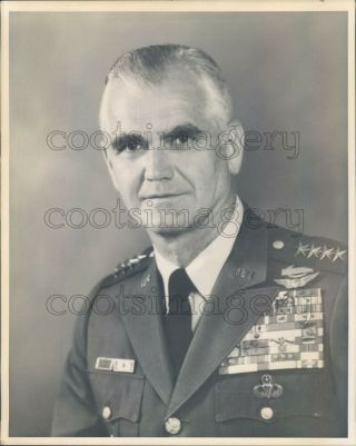 1974 Press Photo Decorated Us Army General William Westmoreland In Uniform