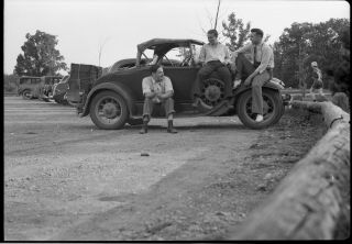 Photo Negative Car Vtg 3 Men Amateur Old 1930s - 40s Street Film Scene Classic