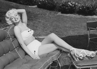 Marilyn Monroe Posing In Bikini Movie Star Celebrity Pin - Up 5x7 Photo (1219 - 43)